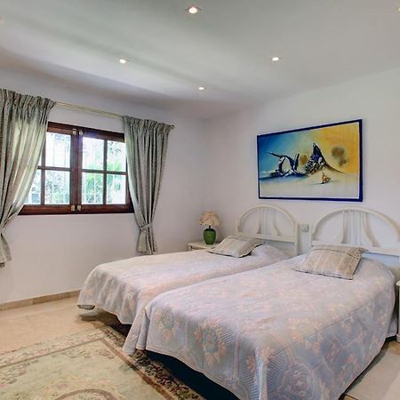 Exclusive Villa Las Palmeras Puerto Banus With Heated Private Swimming Pool, Marbella, Spain מראה חיצוני תמונה
